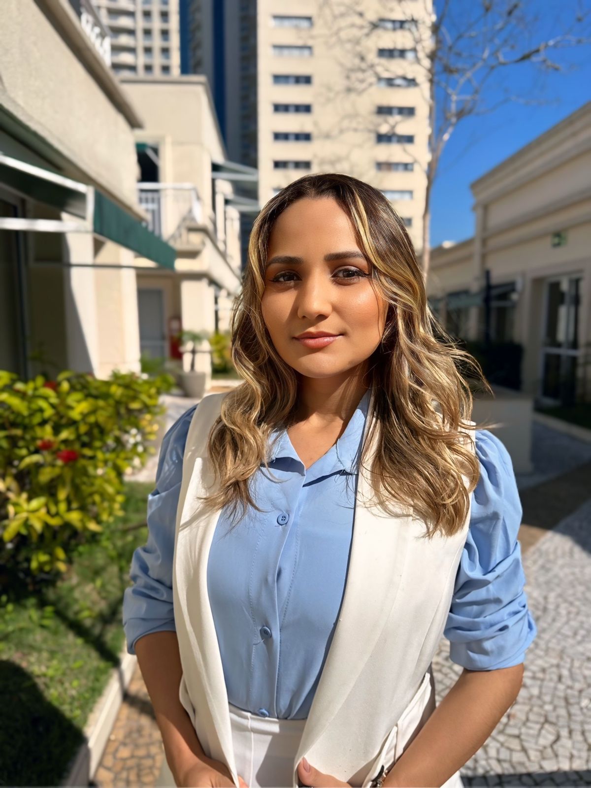 Direito da mulher a acompanhante em atendimentos de saúde: proteção, garantias e caminhos jurídicos   - Gabriele Alves de Souza / Advogada